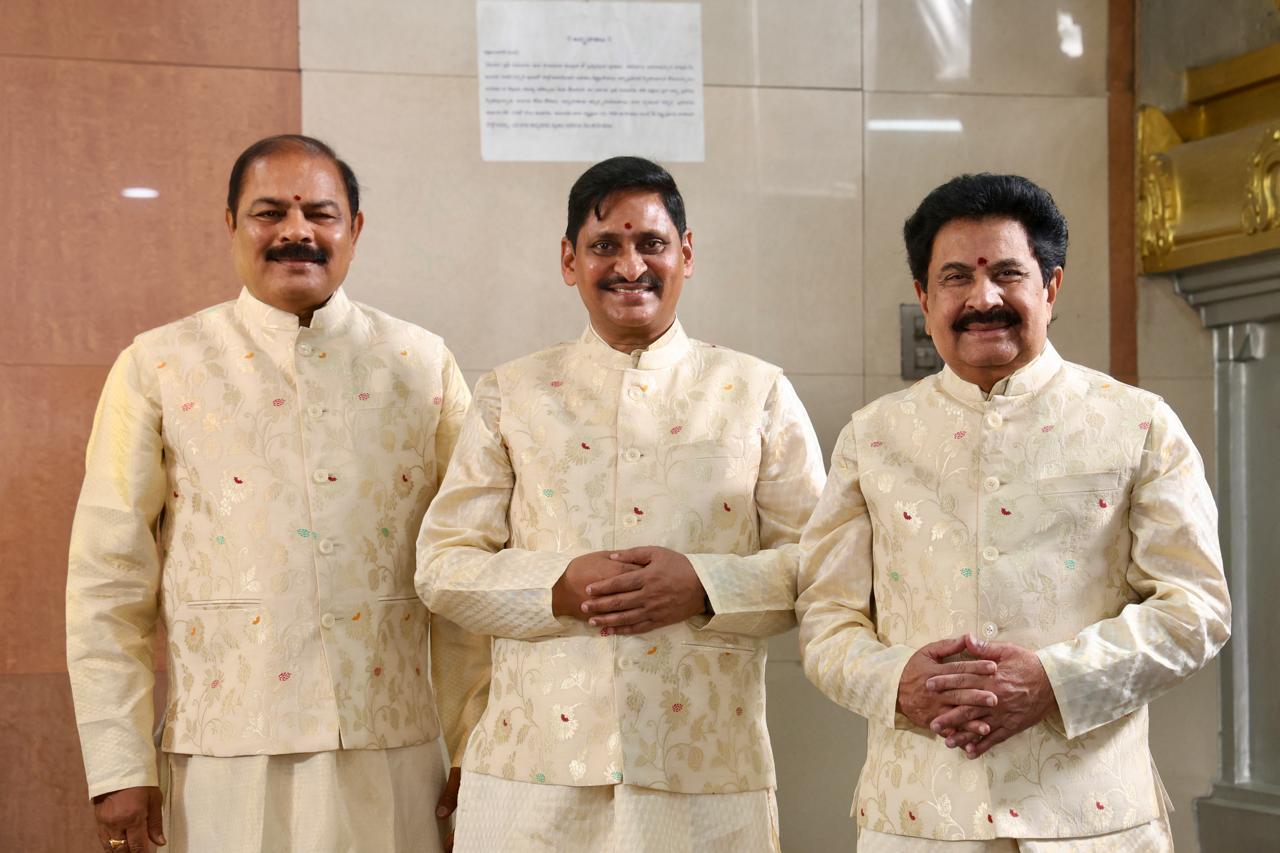 ఎస్వీ కృష్ణారెడ్డి కథ, స్క్రీన్‌ప్లే, డైలాగ్స్, సంగీతం, దర్శకత్వంలో ‘‘వేదవ్యాస్”