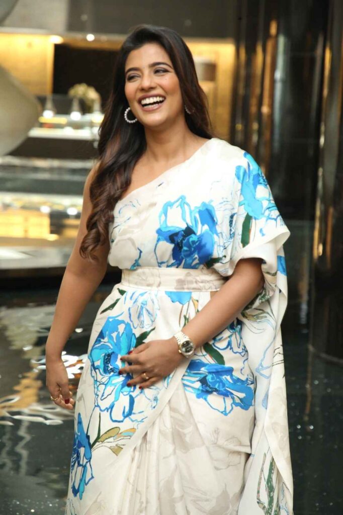 Aishwarya Rajesh1 (1)