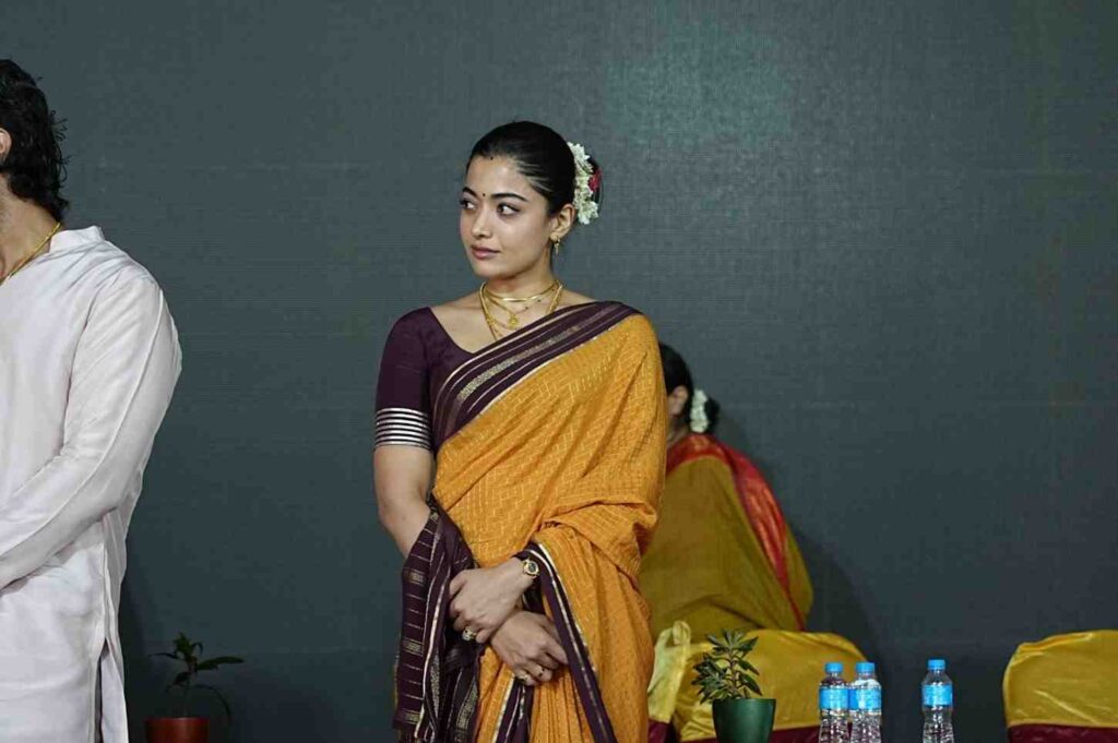 Vijay Devarakonda Rashmika Latest Photos (8)